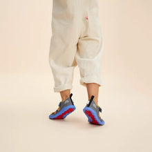 Lade das Bild in den Galerie-Viewer, Affenzahn Sandale Vegan Breezy Tukan