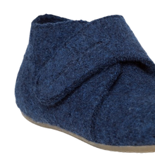 Lade das Bild in den Galerie-Viewer, Gottstein Hausschuhe Juno Ink Blue Mele